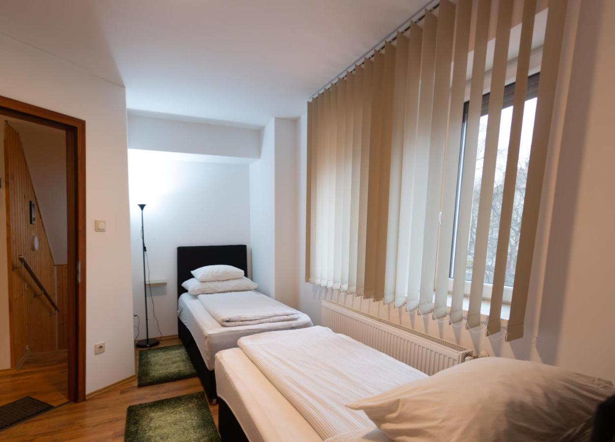Poroszlay Apartman Дебрецен Екстер'єр фото