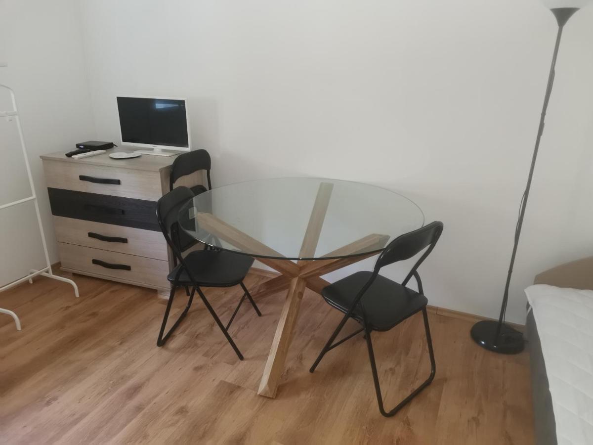 Poroszlay Apartman Дебрецен Екстер'єр фото