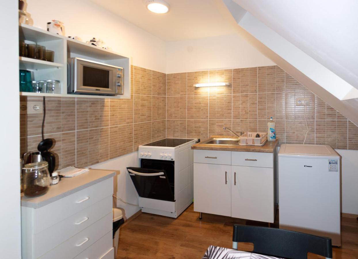 Poroszlay Apartman Дебрецен Екстер'єр фото
